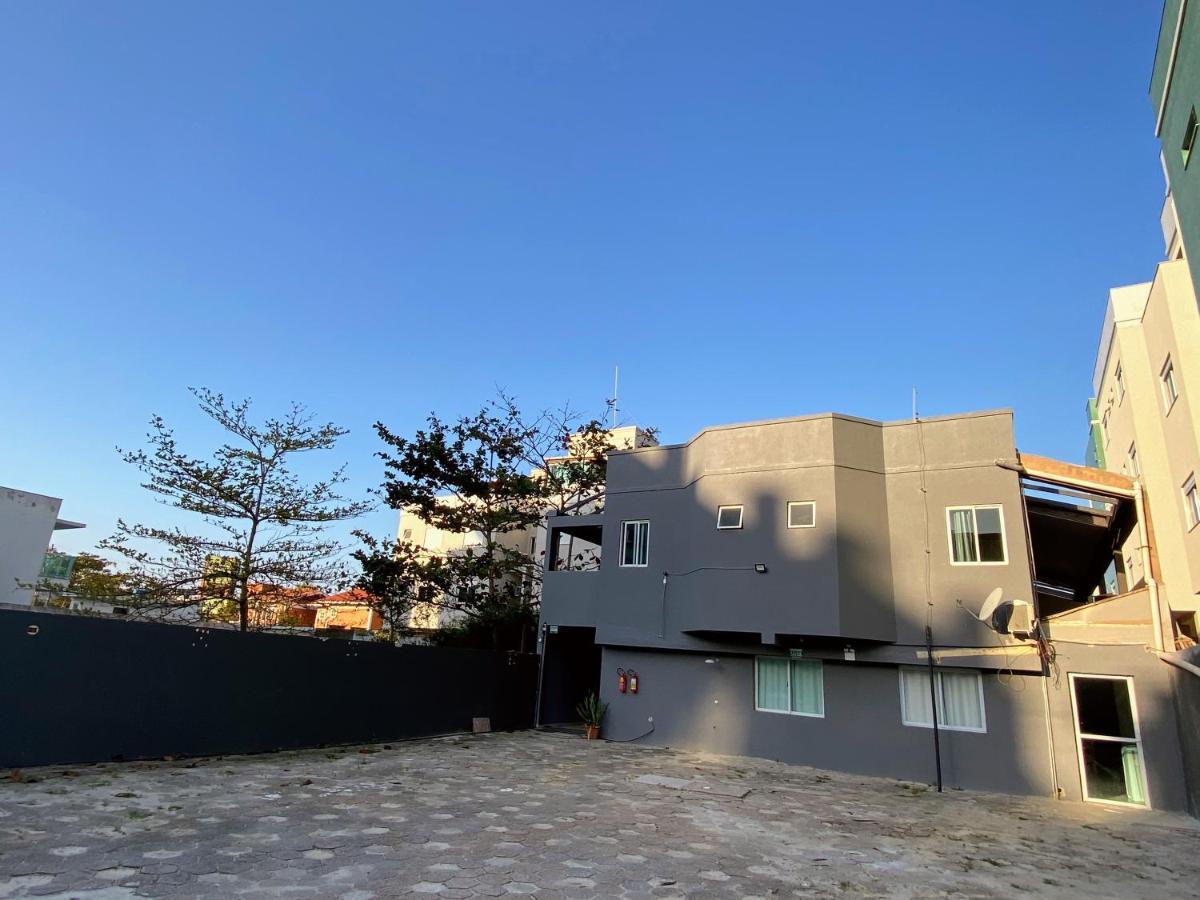 Residencial Melfi 3 Ap 6 Apartman Bombinhas Kültér fotó